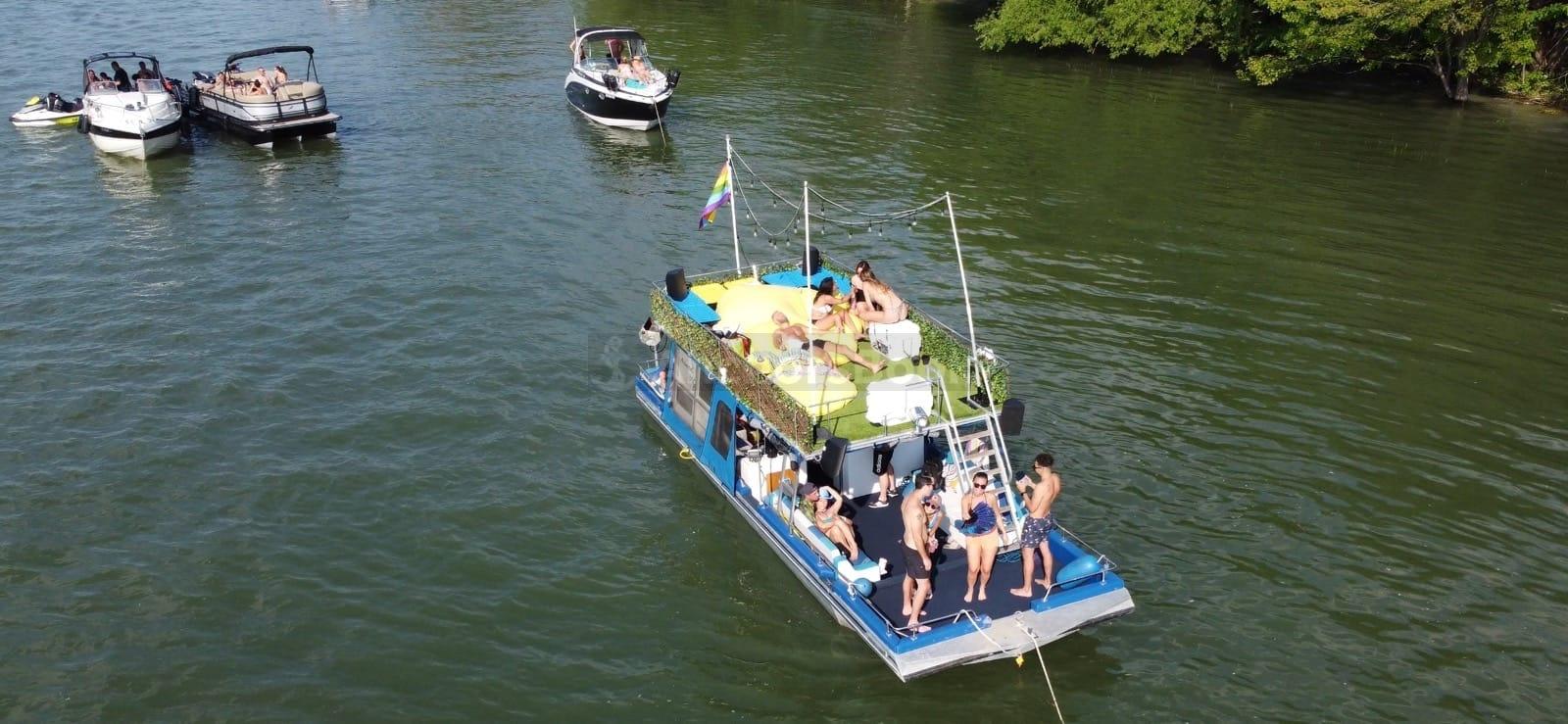 Tiki Boat — Gallery 2